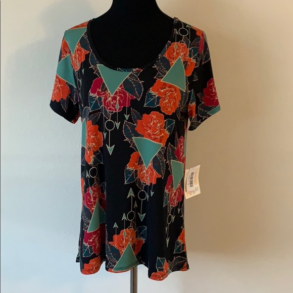 Lularoe Classic T - Picture 1 of 2